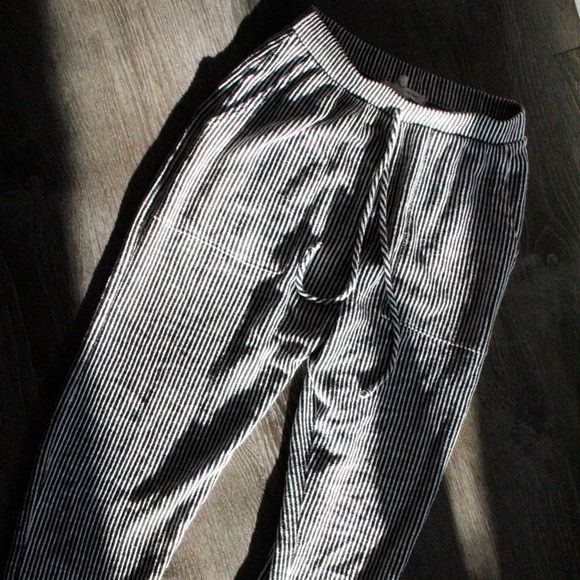 High-Rise Line Pants - Picture 1 of 5